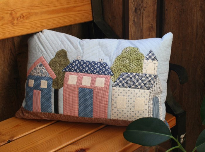 Диванные подушки в стиле пэчворк своими руками