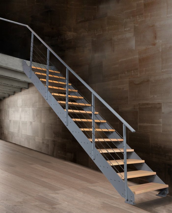 Межэтажная одномаршевая лестница