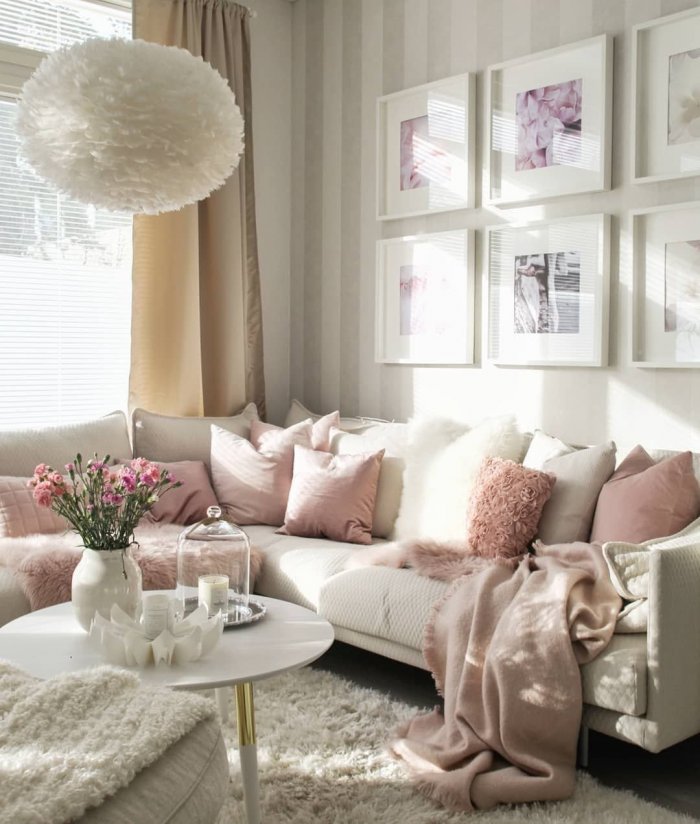Интерьер в бежево розовых тонах
