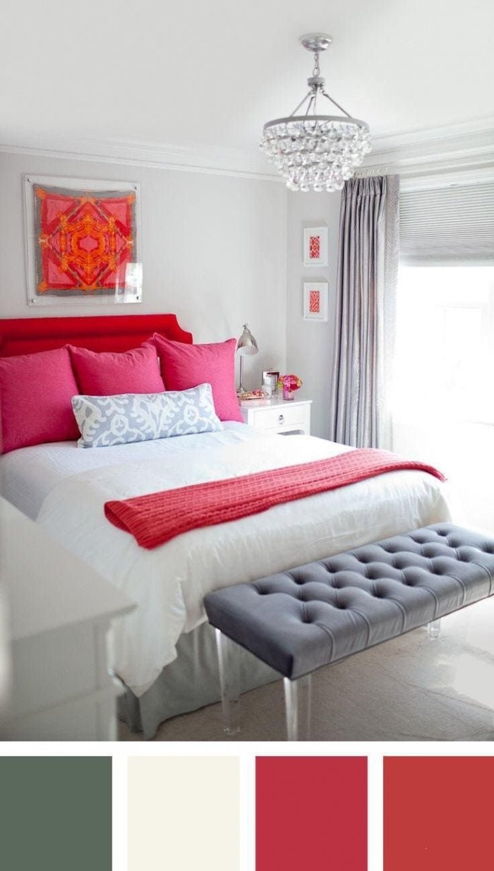 Спальня с красными акцентами