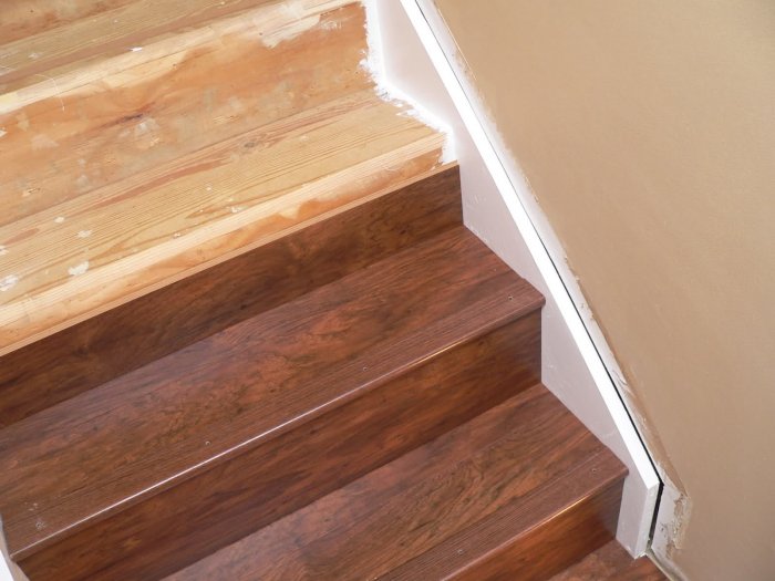 Подступенки из ламината для лестницы