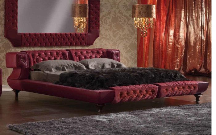 Кровать велюровая с тумбочками