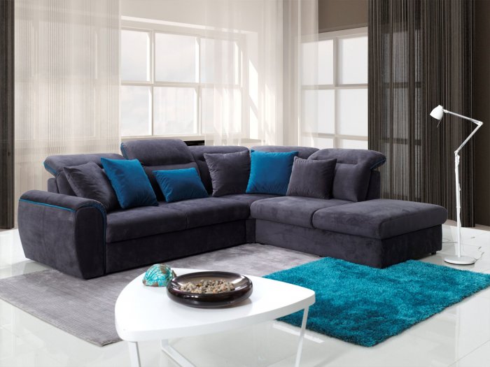 Диван цвета графит в интерьере