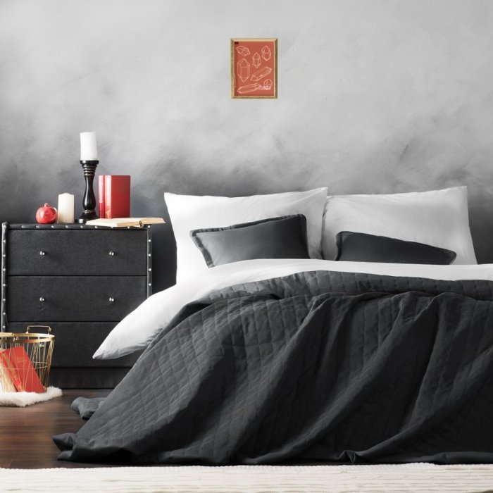 Плед на кровать серого цвета