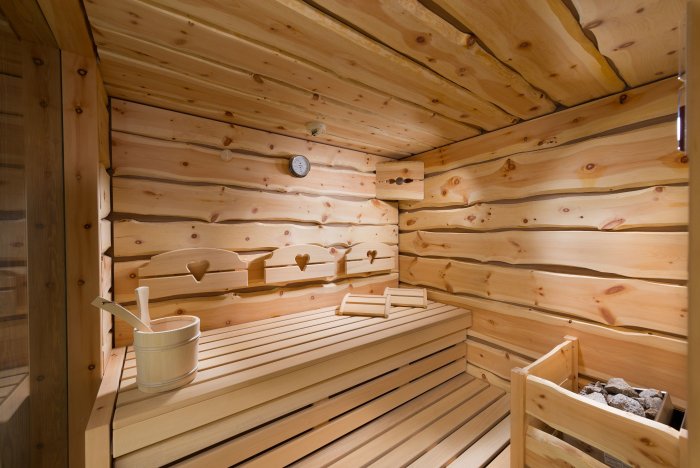 Обшивка бани изнутри досками