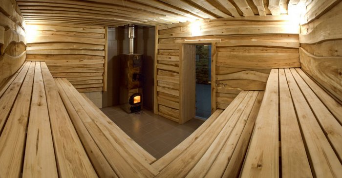 Отделка бани необрезной доской