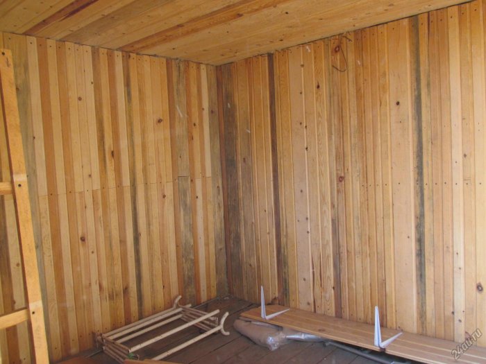 Обшиваем сарай изнутри вагонкой