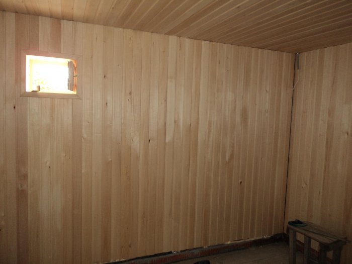 Обшивка бани изнутри досками
