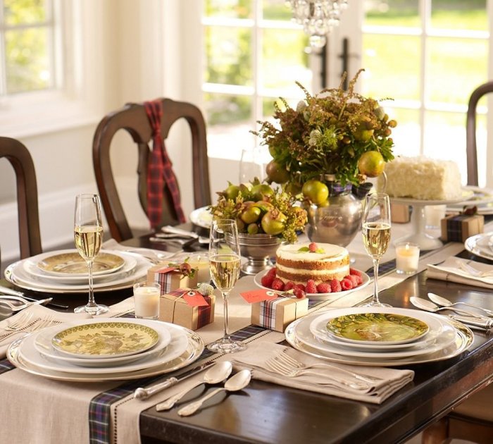 Сервировка праздничного стола
