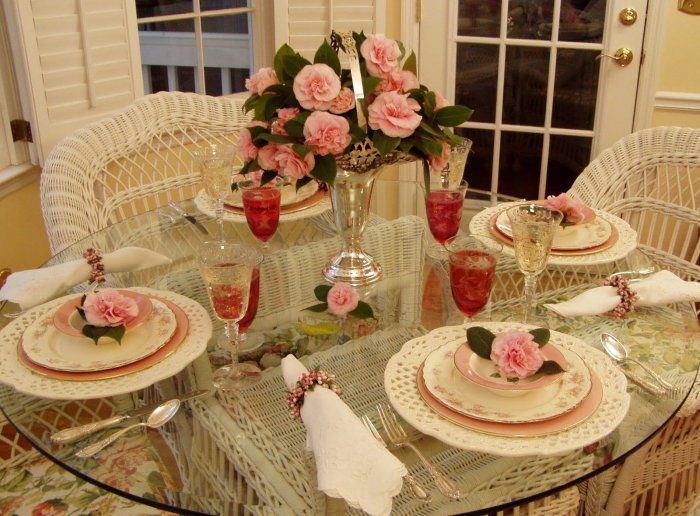 Красиво сервированный стол