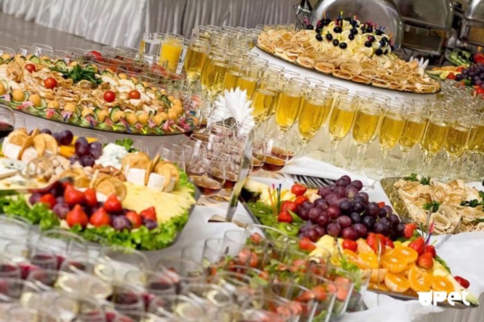 Праздничный шведский стол