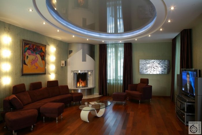 Подвесной потолок в гостиной