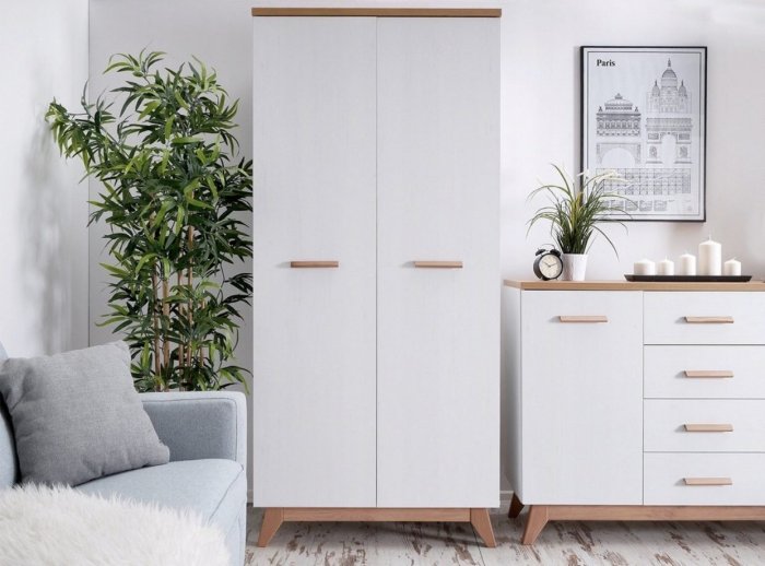 Шкаф на ножках в скандинавском стиле