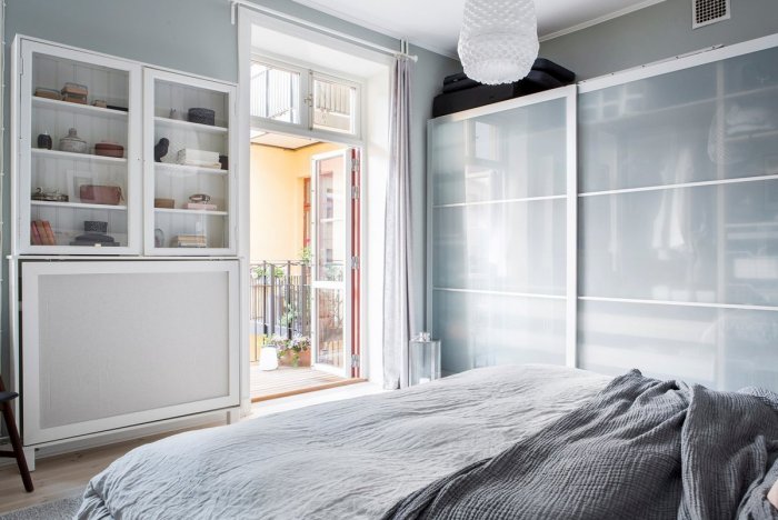 Шкаф в скандинавском стиле в спальню