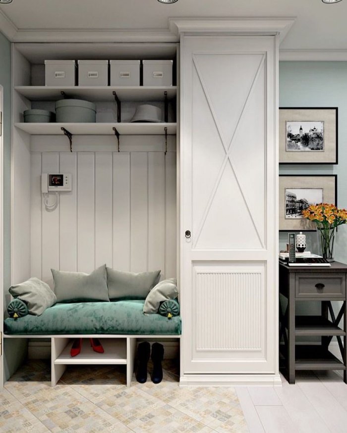 Шкаф в прихожую в скандинавском стиле