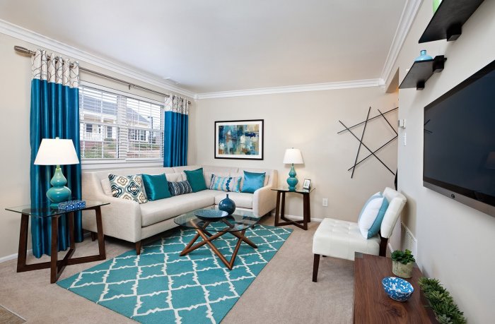 Интерьер в бежево бирюзовых тонах