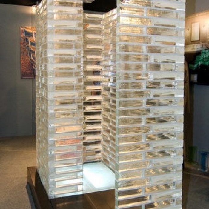 Стеклоблоки и стеклокирпичи