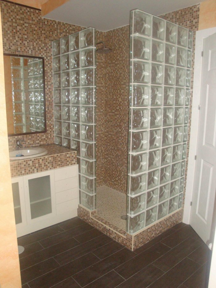 Душевые из стеклоблоков