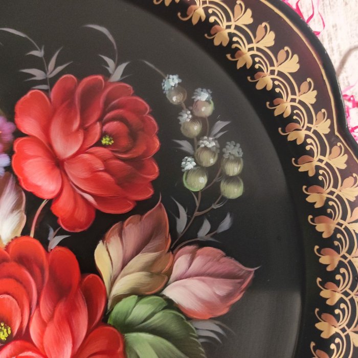 Кулоны с Жостовской росписью