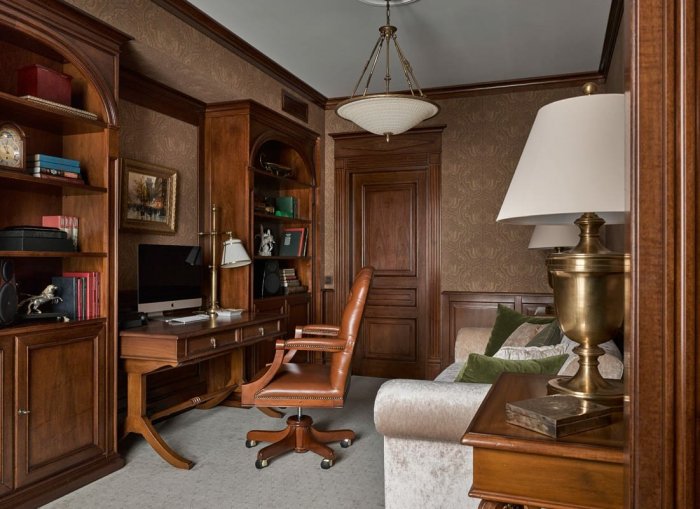Интерьер кабинета в доме