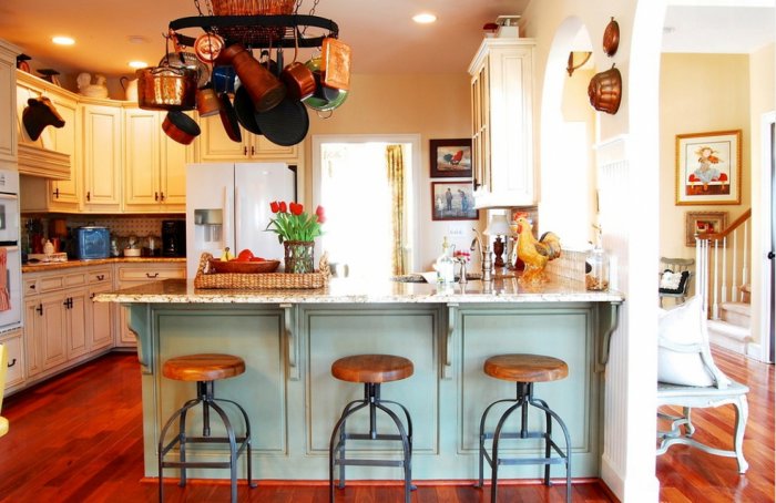 Барная стойка на кухне в стиле Кантри