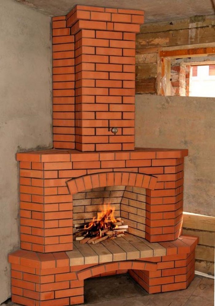 Камин кирпичный