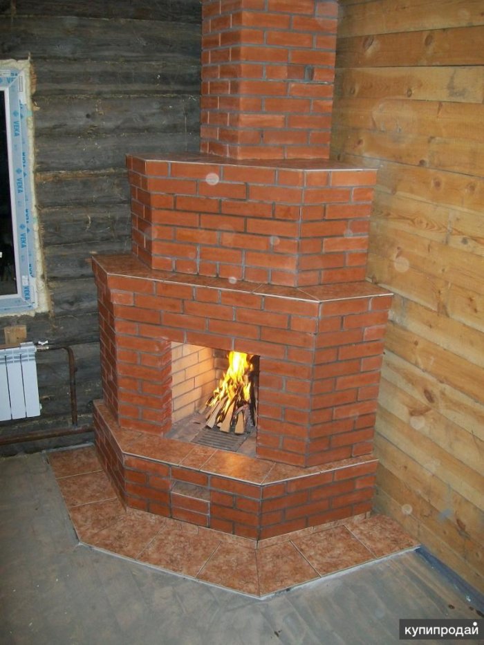 Угловой кирпичный камин