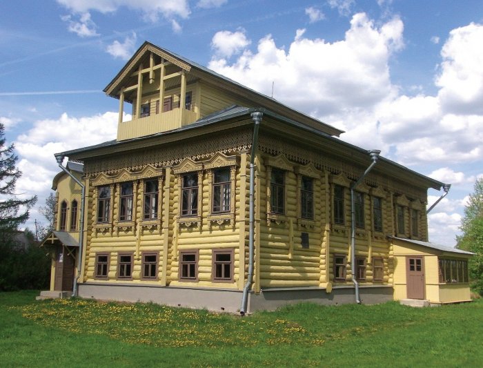 Усадьба дом с мезонином