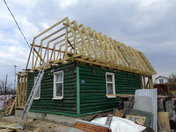 Достройка старого деревянного дома