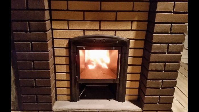 Обкладка кирпичом печи Везувий