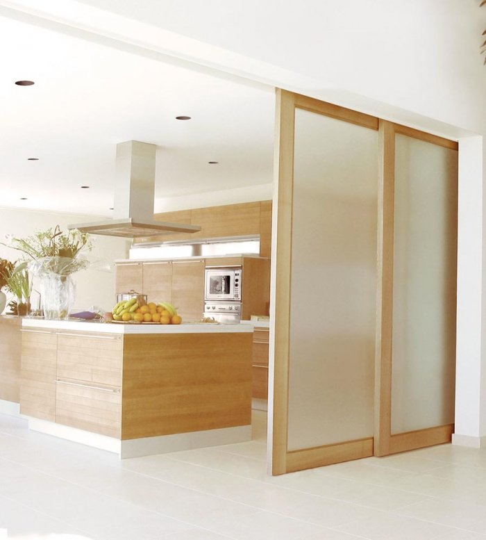 Перегородка для зонирования кухни