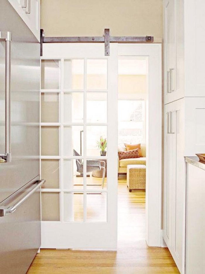 Выдвижная дверь на кухню