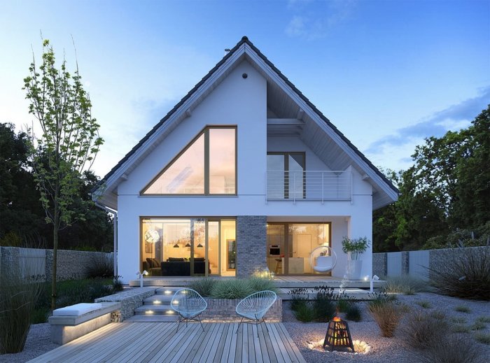 Современный мансардный дом