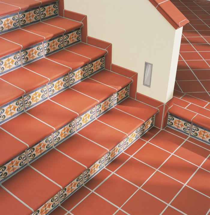 Напольный плинтус с подсветкой PN 101 led Евровуд