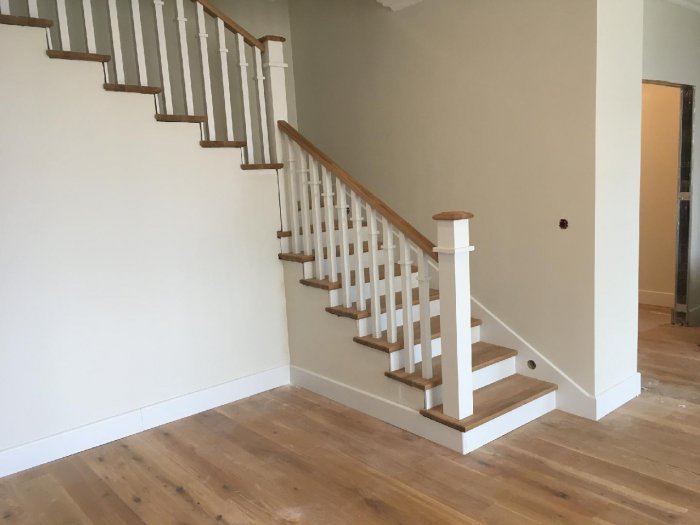 Плинтус для ступеней