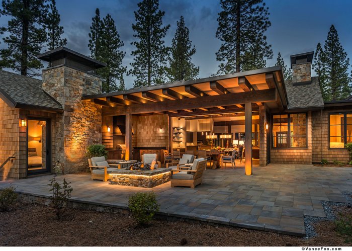 Беседка в альпийском стиле