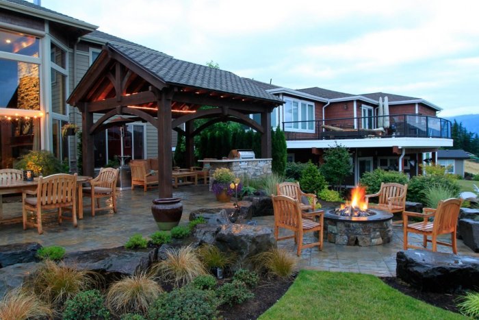 Зона барбекю и ландшафт