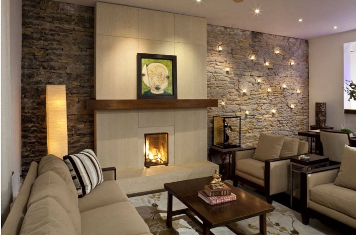 Декоративный камень в интерьере гостиной