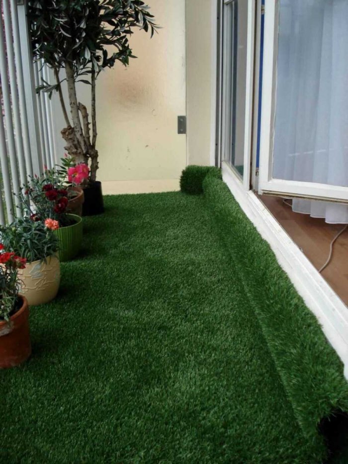 Искуственный газин на балко