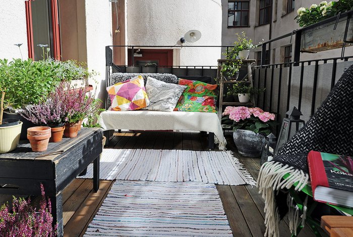 Ковры в интерьере лоджии