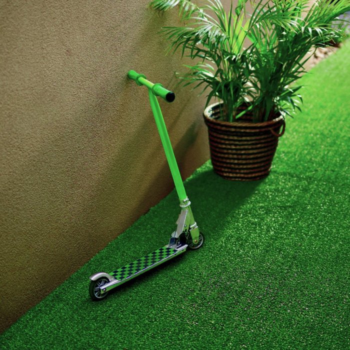 Искусственная трава на балконе