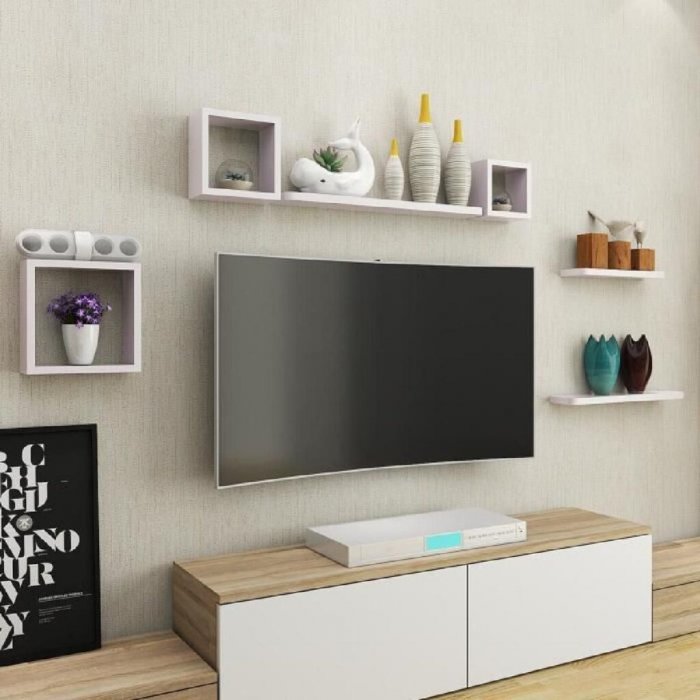 Навесные полки над телевизором