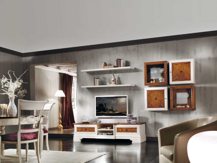 Полки в гостиную в современном стиле над телевизором