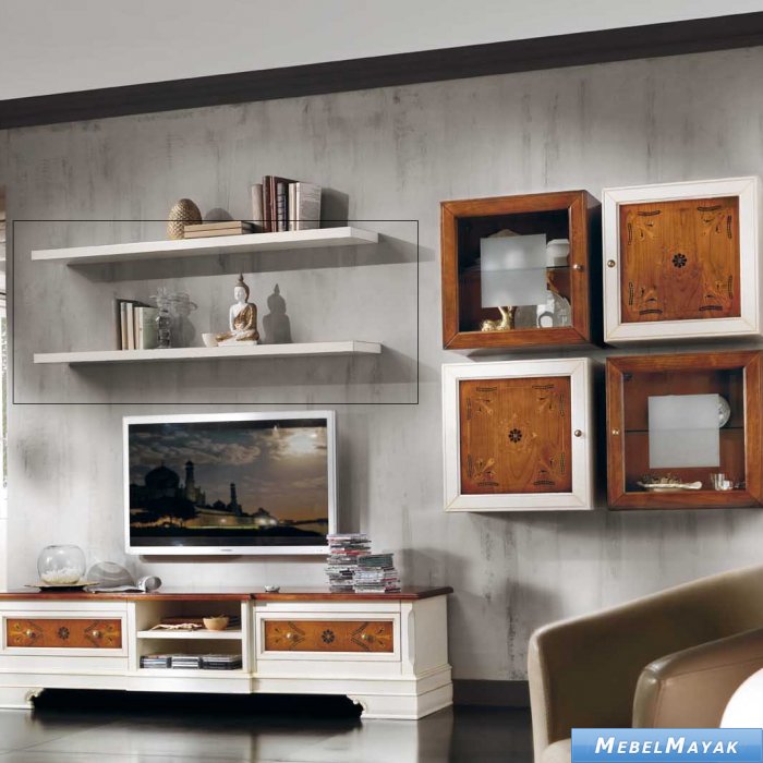 Навесные полки над телевизором в гостиной