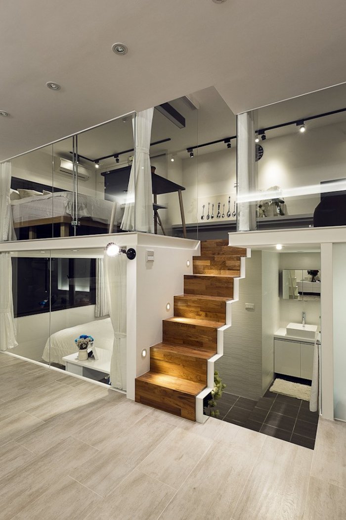 Студия с высокими потолками