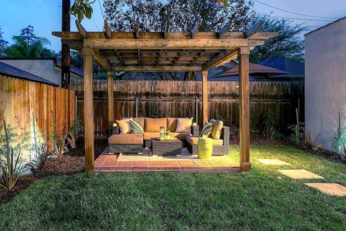 Площадка для отдыха на даче