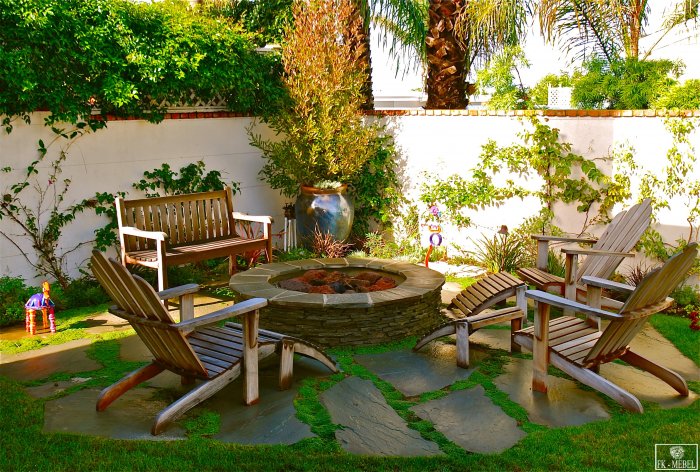 Внутренний дворик на даче