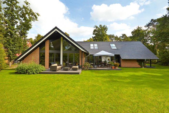 Дачный дом буквой г