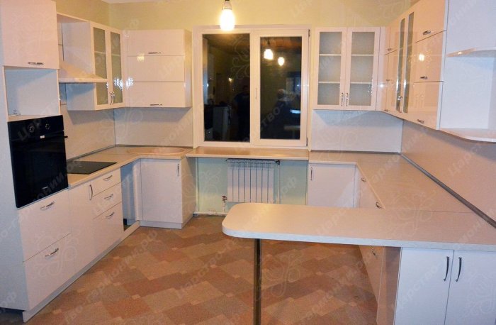 Кухня буквой п с барной стойкой