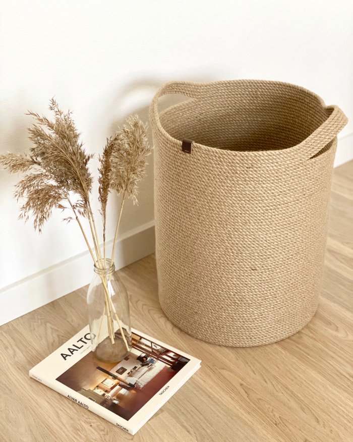 Трикотажные корзины в интерьере